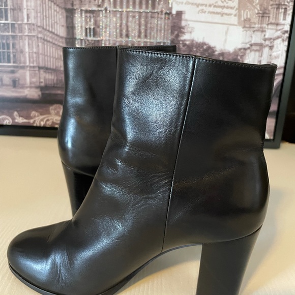 MICHAEL KORS women’s Frenchie Booties - Picture 5 of 7
